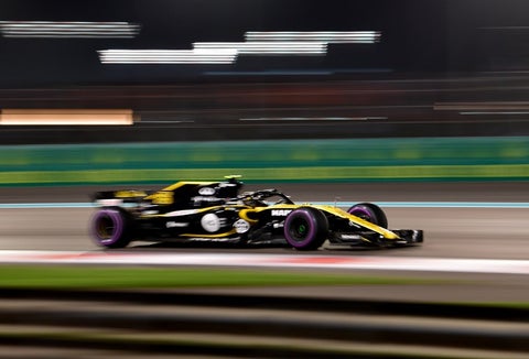 Sainz da 150 vueltas en su debut con McLaren; Leclerc domina la sesión