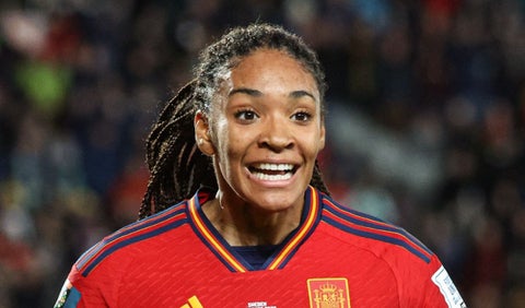 Salma Paralluelo, selección de España