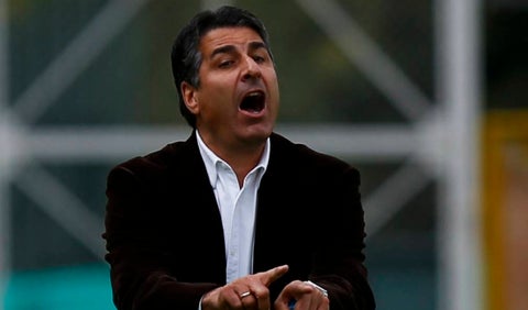 Santiago Escobar, técnico colombiano