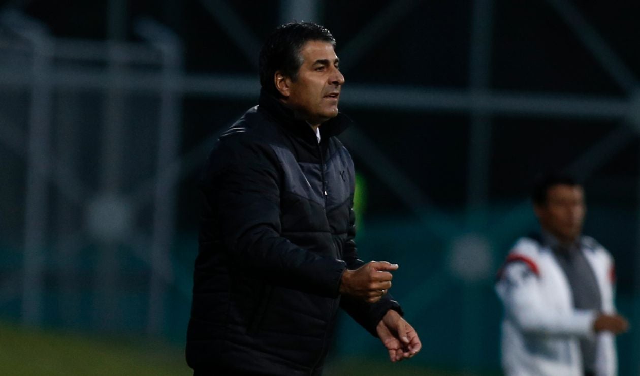 Santiago Escobar - técnico colombiano