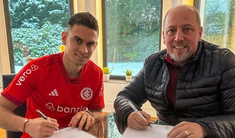 Rafael Santos Borré es nuevo jugador del Internacional de Brasil