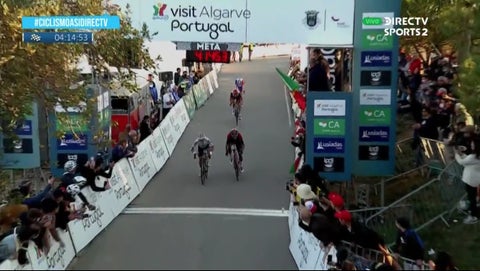 Sergio Higuita ganó la última etapa de la Vuelta al Algarve