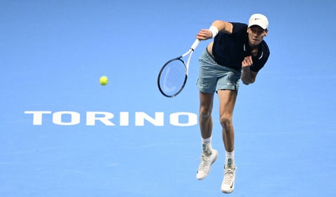 Sinner se estrenó con victoria en el Masters ATP: Medvedev sufrió