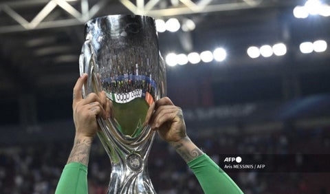 Supercopa de Europa 2023 - trofeo