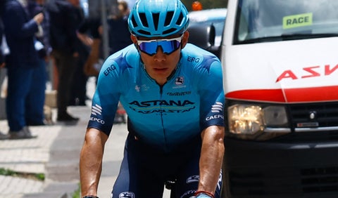 Superman López lider del Astana en la Vuelta a Burgos 2022