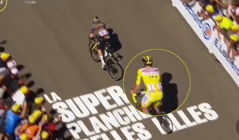 Tadej Pogacar en la etapa 7 del Tour de Francia 2022