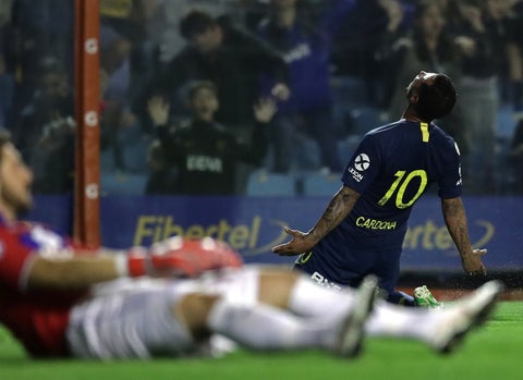 Edwin Cardona celebra el gol ante Tigres en la Superliga argentina