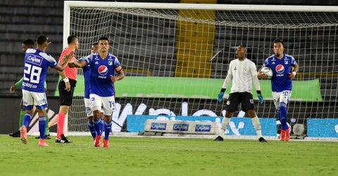 Tres autogoles en el Campín