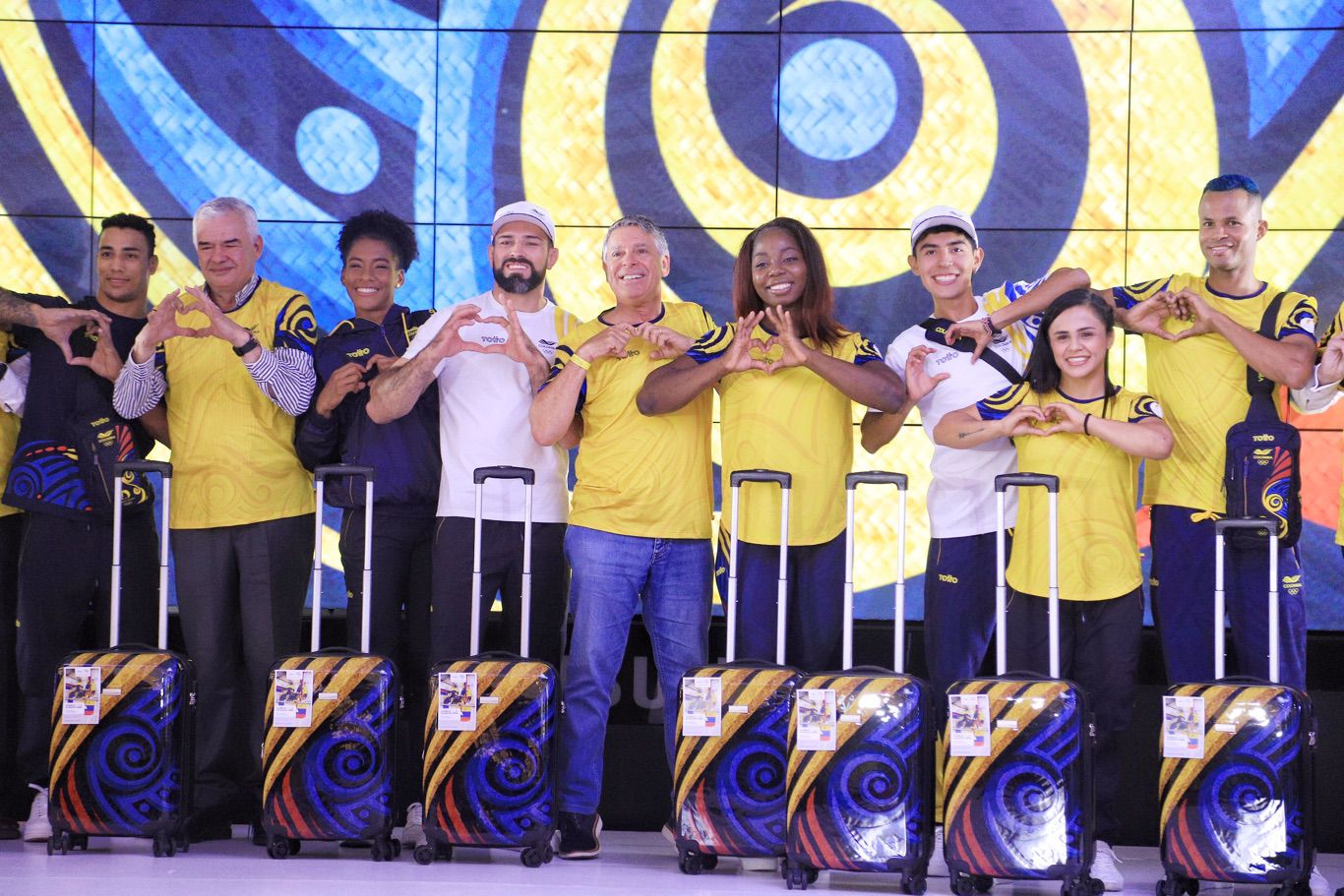 Presentación de los uniformes oficiales que usará la delegación de deportistas colombianos en los Juegos Olímpicos París 2024