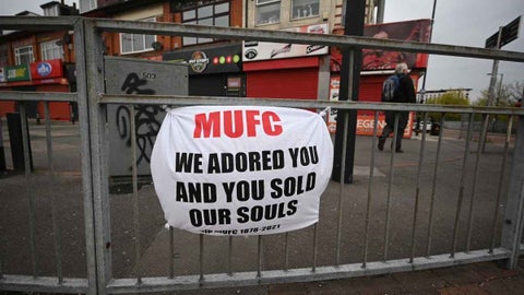 Hinchas del Manchester United protestan por la Superliga