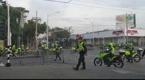 Disturbios en exteriores del estadio Romelio Martínez