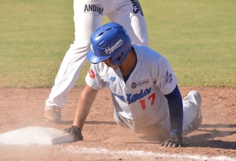 Vaqueros Vs. Caimanes