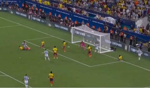 VIDEO: Vargas salvó a Colombia: atajada monumental ante Argentina