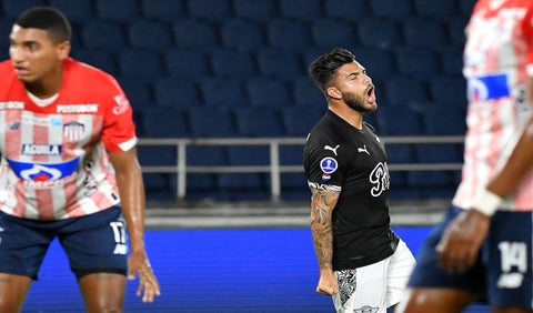 Héctor Villalba, jugador de Libertad