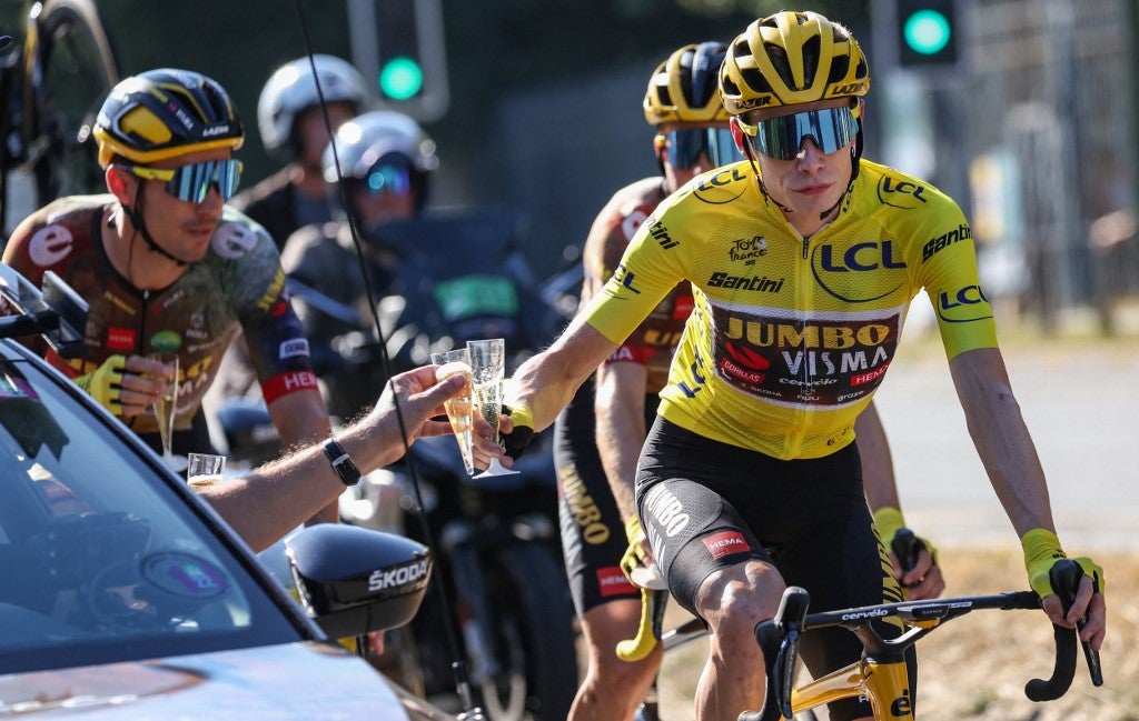 Jonas Vingegaard celebrando el doblete en el Tour de Francia