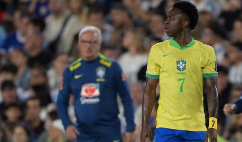 Vinicius estalla contra la interna de Brasil: "No voy a perder más"