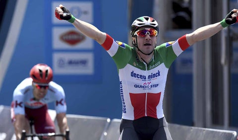 Elia Viviani gana la Cadel Evans Great Ocean Road
