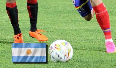 Volante argentino iba a jugar en Colombia, se puso de caprichoso y se devolvió