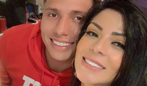 Sebastián Salazar, jugador de Santa Fe, y Marbelle, cantante