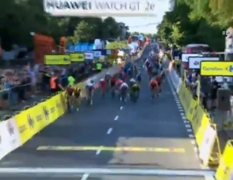 Llegada accidentada en el Tour Polonia