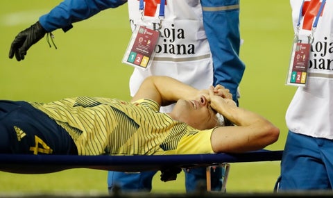 Santiago Arias se lesionó el tobillo ante Venezuela