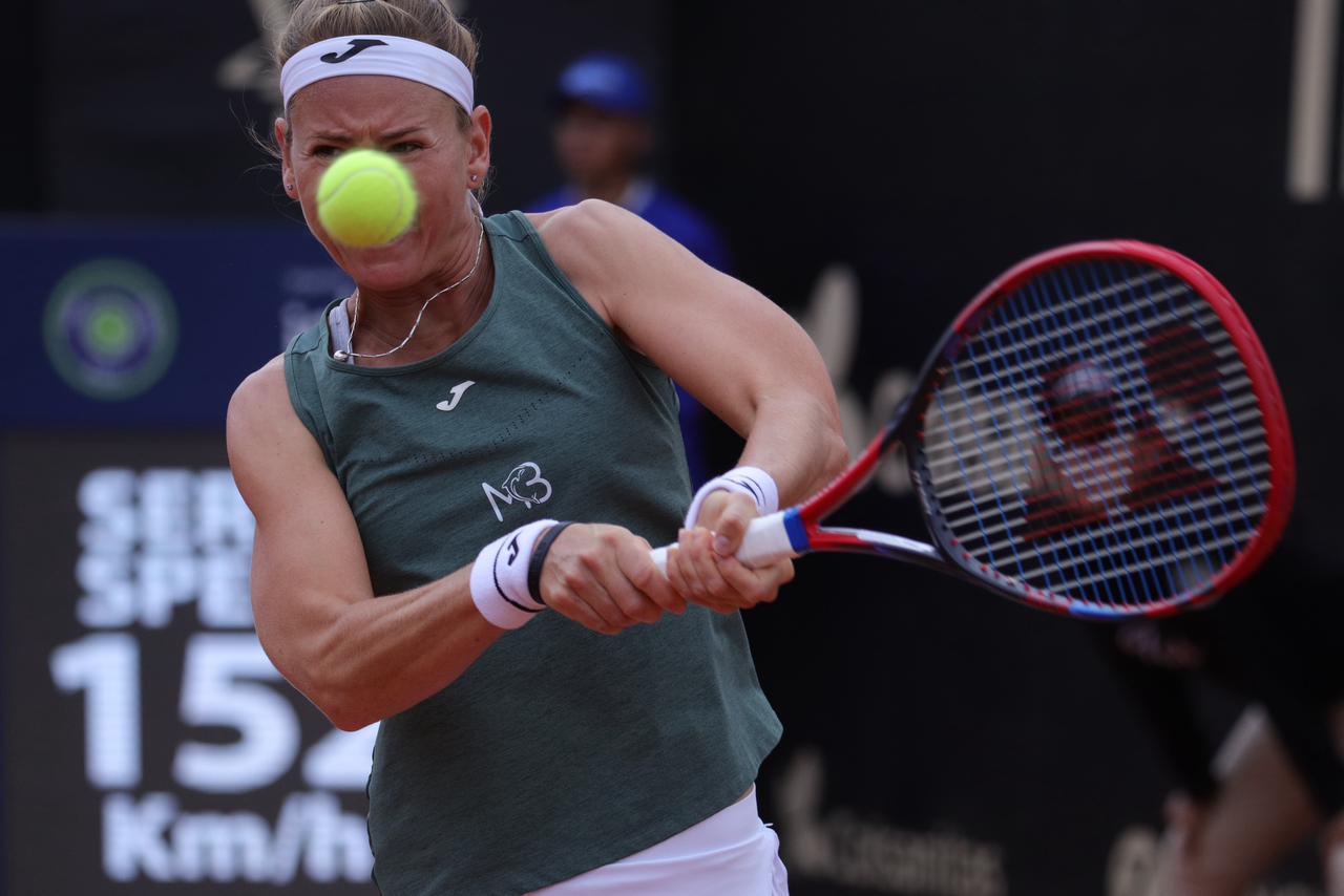 Camila Osorio vs Marie Bouzkova - WTA 250 de Bogotá 2024