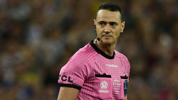 Wilmar Roldán regaló una respuesta viral: ¿es mejor árbitro que Óscar Julián Ruiz?