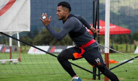 Wilson Morelo, entrenando con Santa Fe