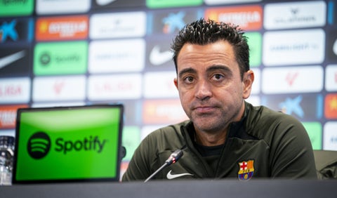 Xavi Hernández en rueda de prensa con el FC Barcelona