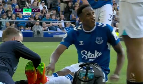 Yerry Mina - Everton - Lesión