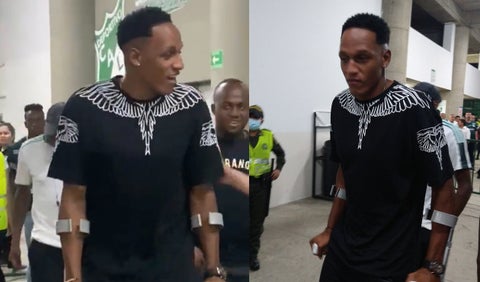 Yerry Mina en muletas en el estadio del Deportivo Cali
