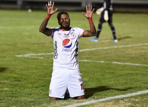 Yesus Cabrera en el estadio de Tunja