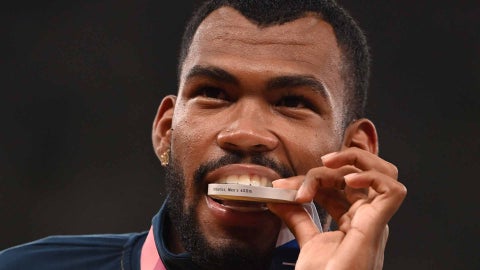 Anthony Zambrano medalla de plata en Mundial de Atletismo