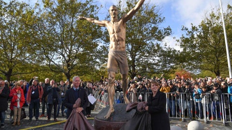 Estatua Zlatan Ibrahimovic